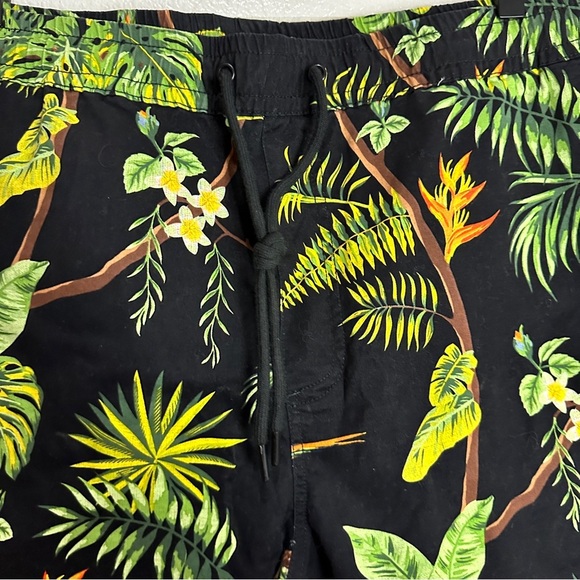 Forever 21 Leaves Pants Size XL - Picture 3 of 8